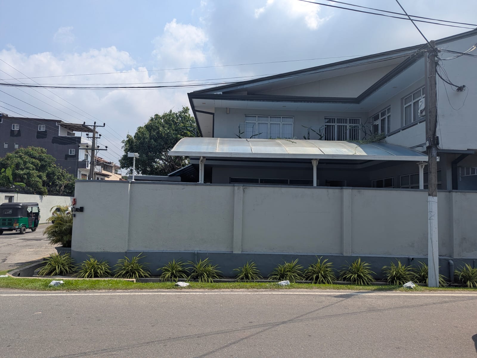 Showroom for sale Ratmalana